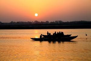 Subah-e-Banaras-with-tour of kashi 